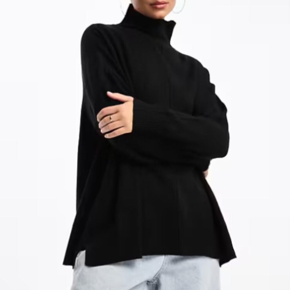 (New without tags) French Connection center seam oversized turtle neck sweater